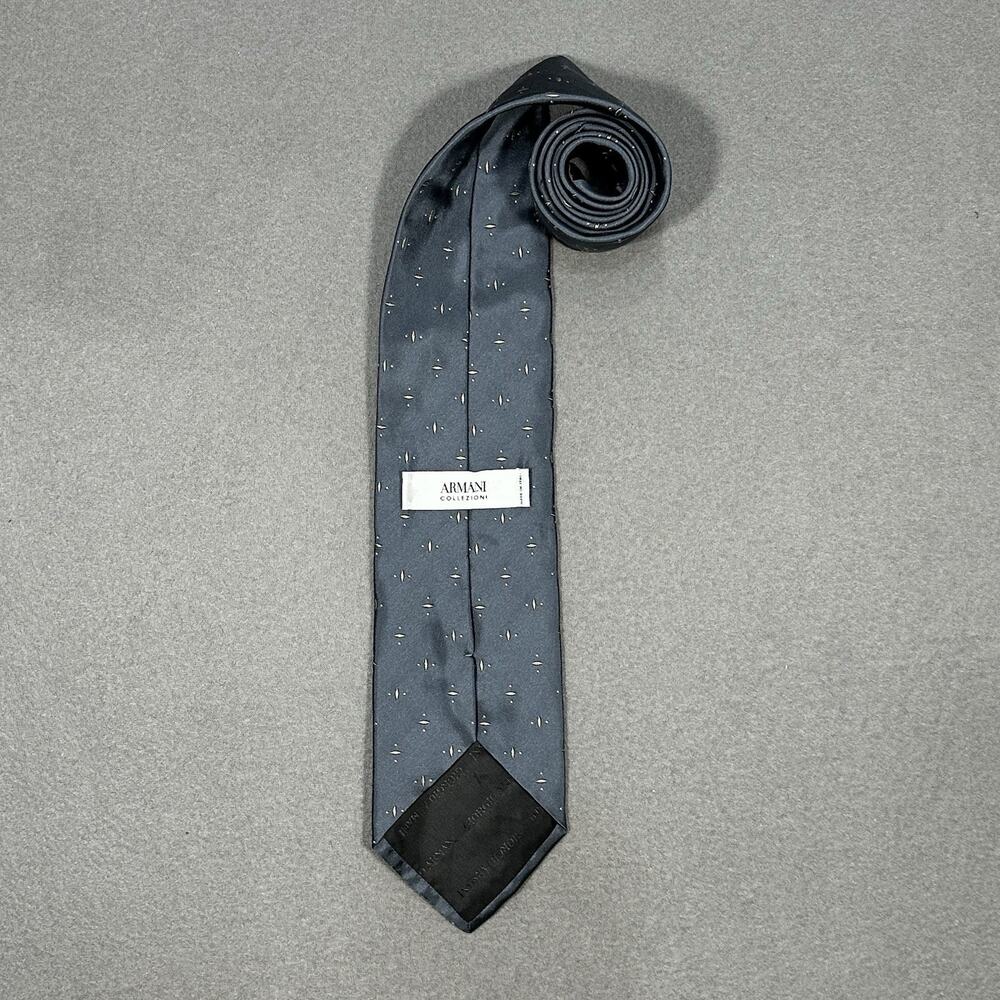 Armani Collezioni 100% Silk Tie Gray Gold Geometric Made in Italy
